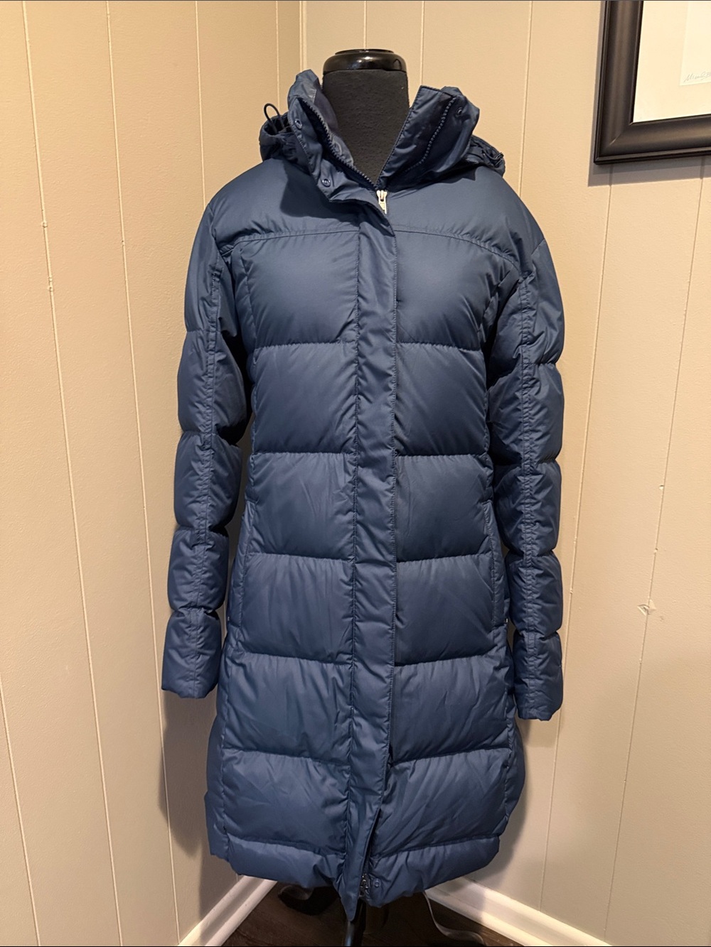 Patagonia Women’s Large Navy Blue Long Quilted Puffer Coat with Hood